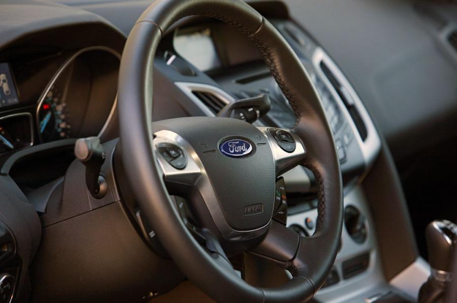  Ford Focus 2012 года  (фото 26 из 62)
